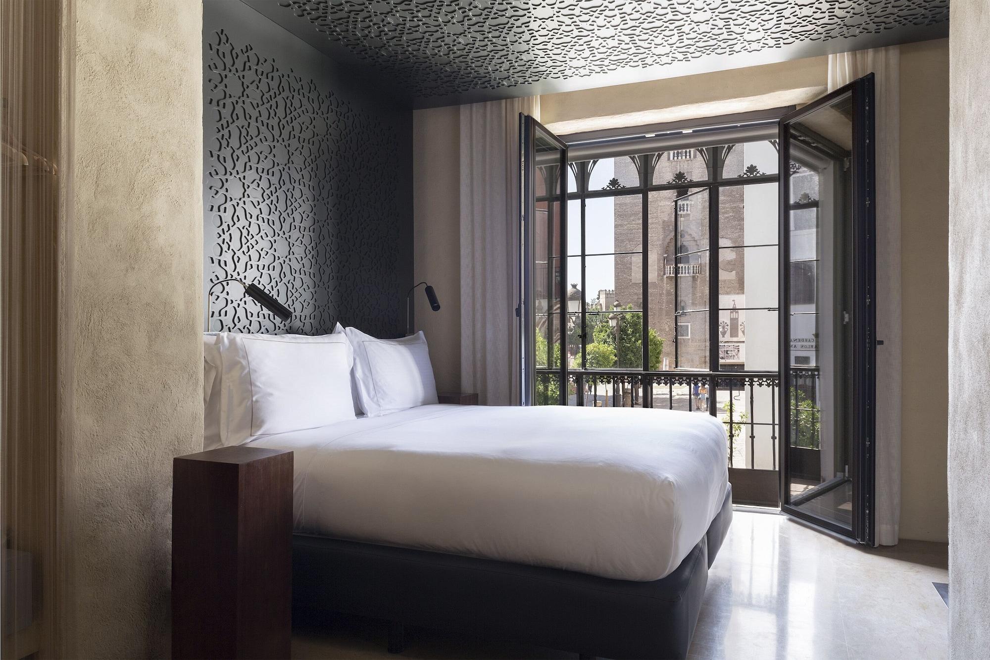 Eme Catedral Mercer Hotel Севилья Экстерьер фото Deluxe Room