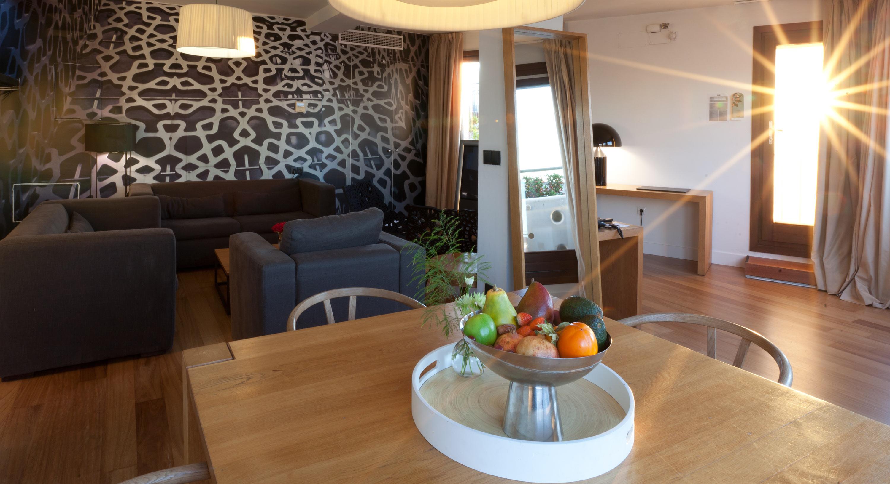 Eme Catedral Mercer Hotel Севилья Экстерьер фото A typical apartment