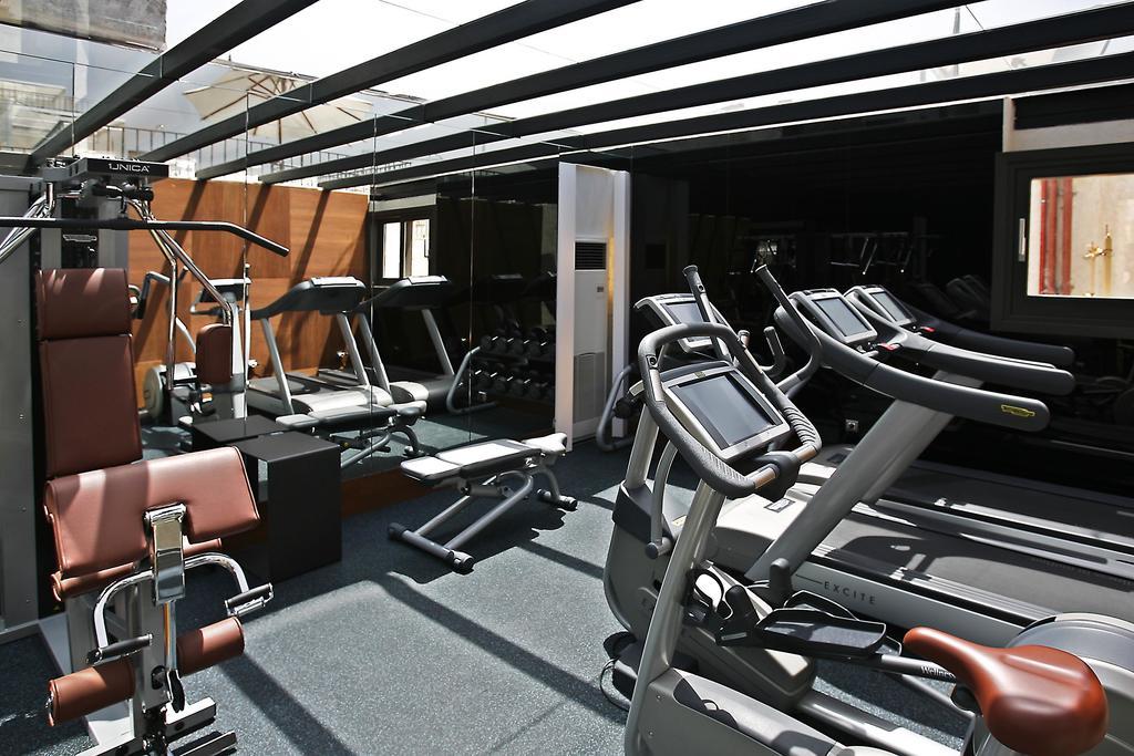 Eme Catedral Mercer Hotel Севилья Экстерьер фото The gym at the 1000 Museum