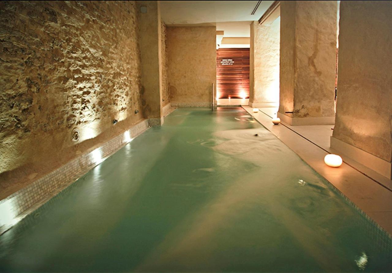 Eme Catedral Mercer Hotel Севилья Экстерьер фото A spa in Madrid, Spain